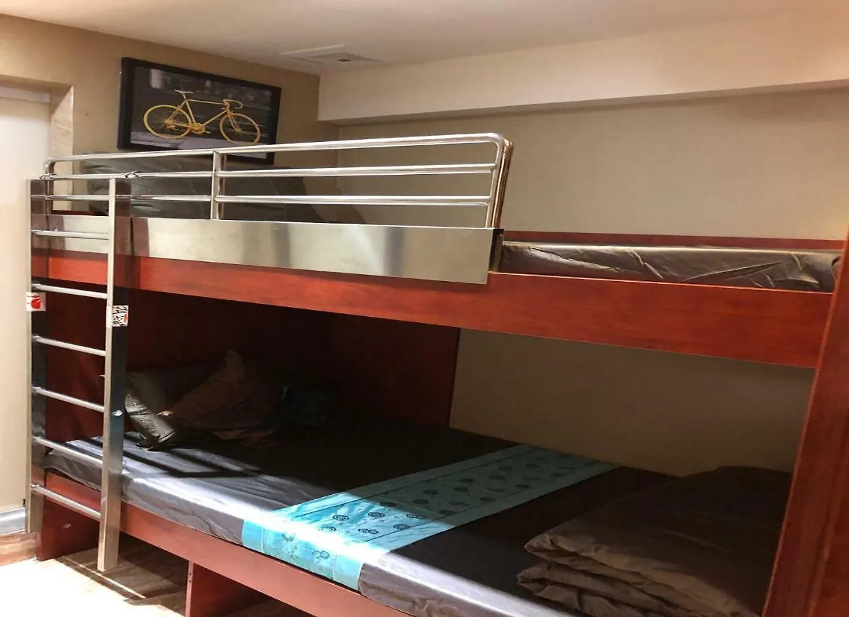 Rich Hostel Hong Kong Guest house